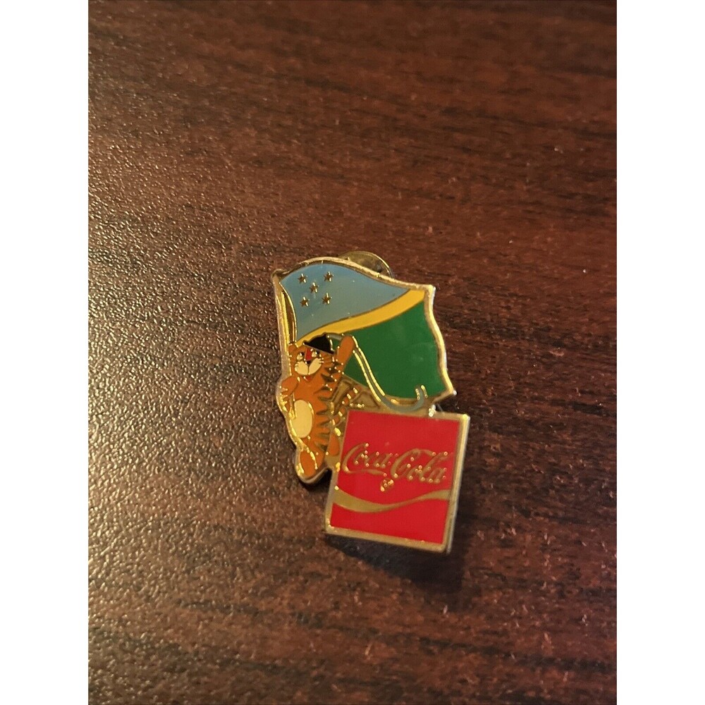 1988 Seoul Olympics Coca Cola Hodori Tiger Solomon Islands Flag Lapel Pin‎